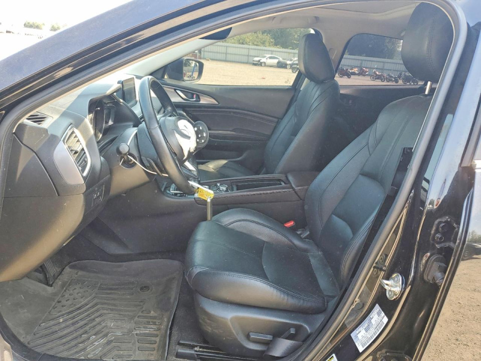 Mazda 3 2017 — Copart