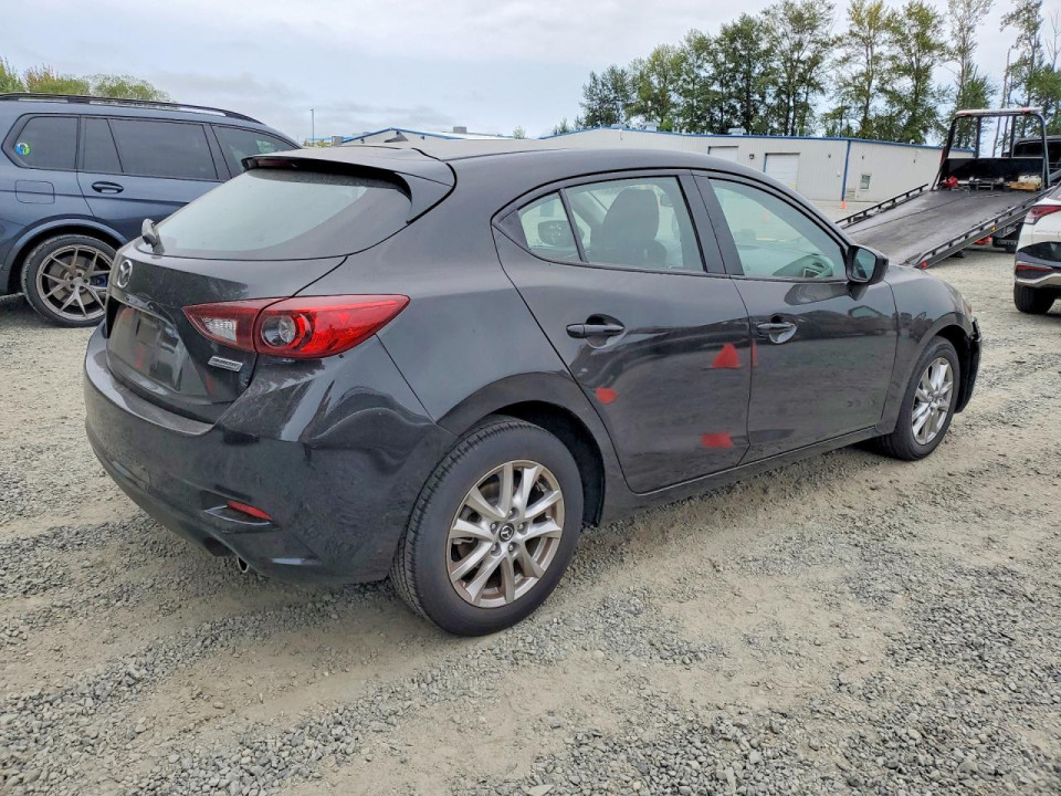 Mazda 3 2017 — Copart