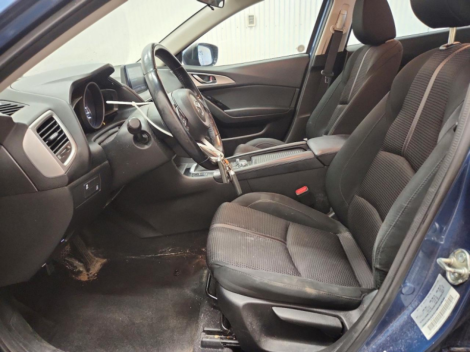 Mazda 3 2018 — Copart