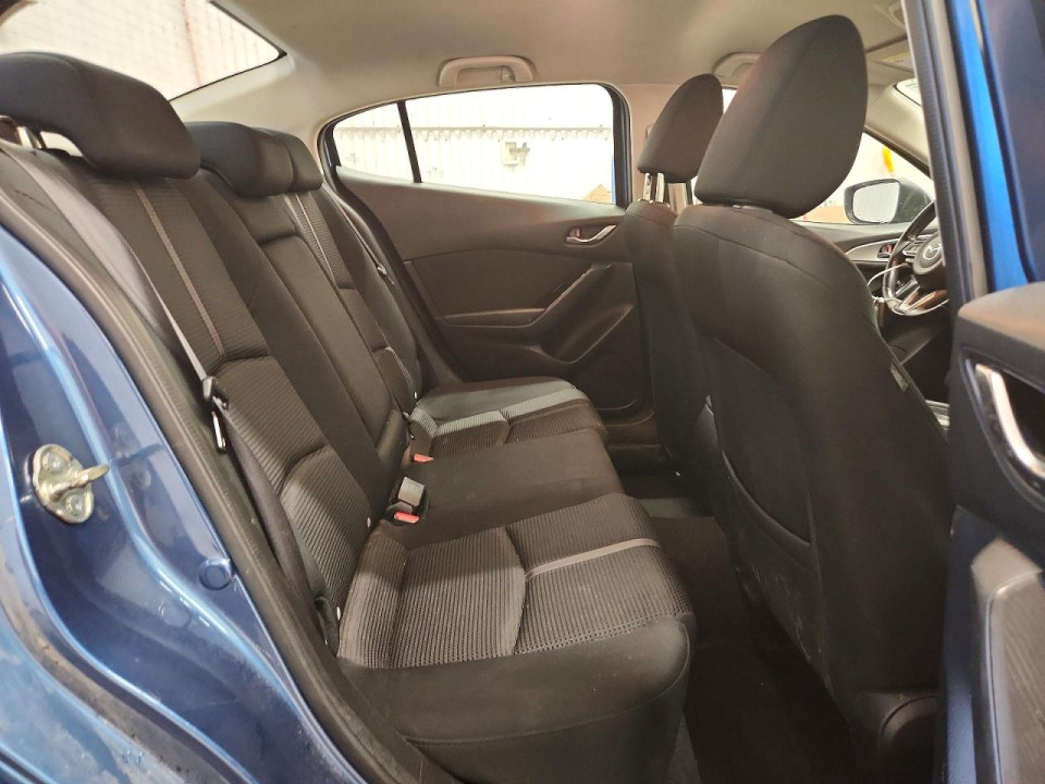 Mazda 3 2018 — Copart