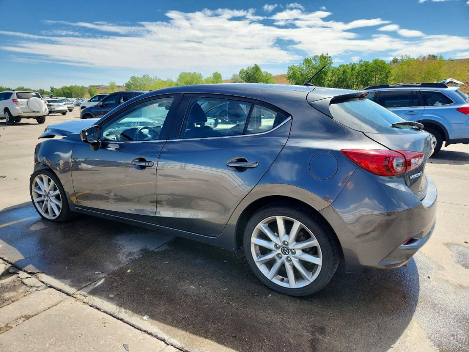 Mazda 3 2017 — Copart