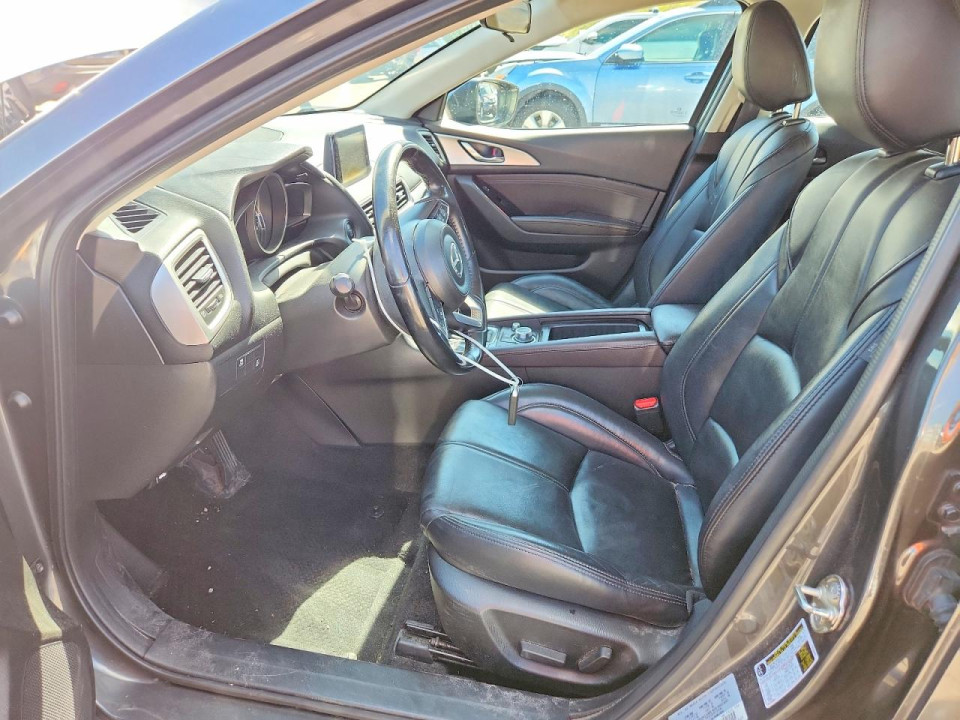 Mazda 3 2017 — Copart