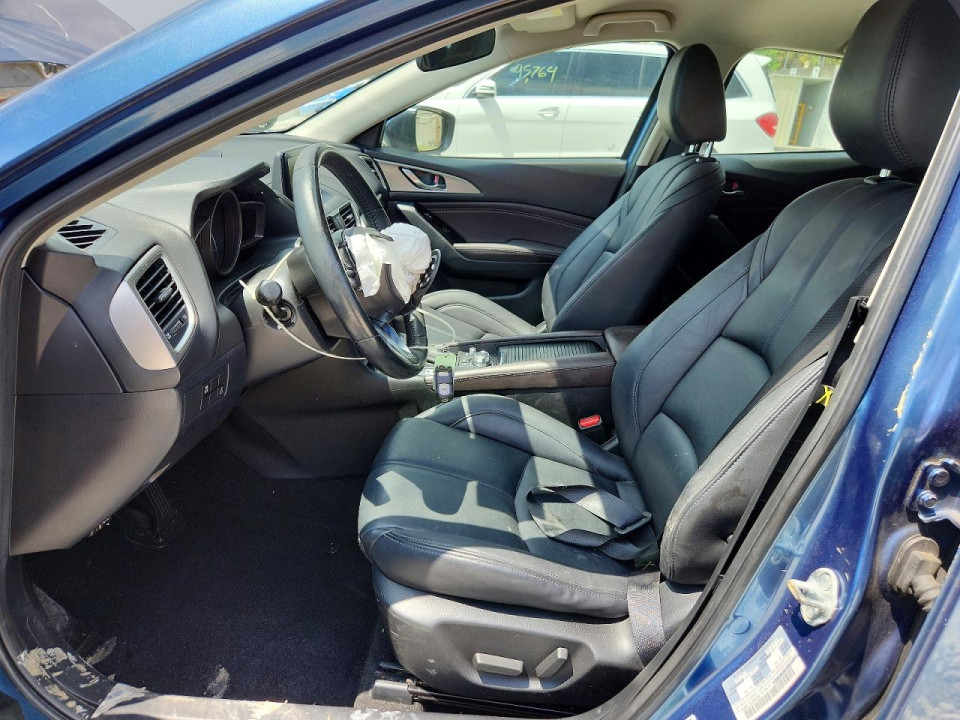 Mazda 3 2018 — Copart