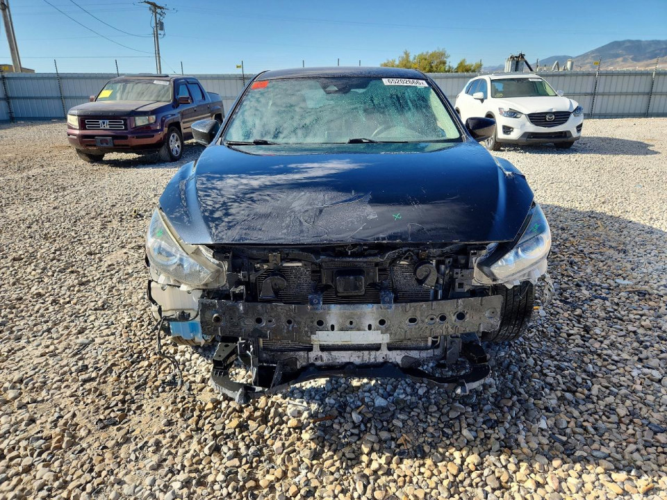 Mazda 3 2018 — Copart