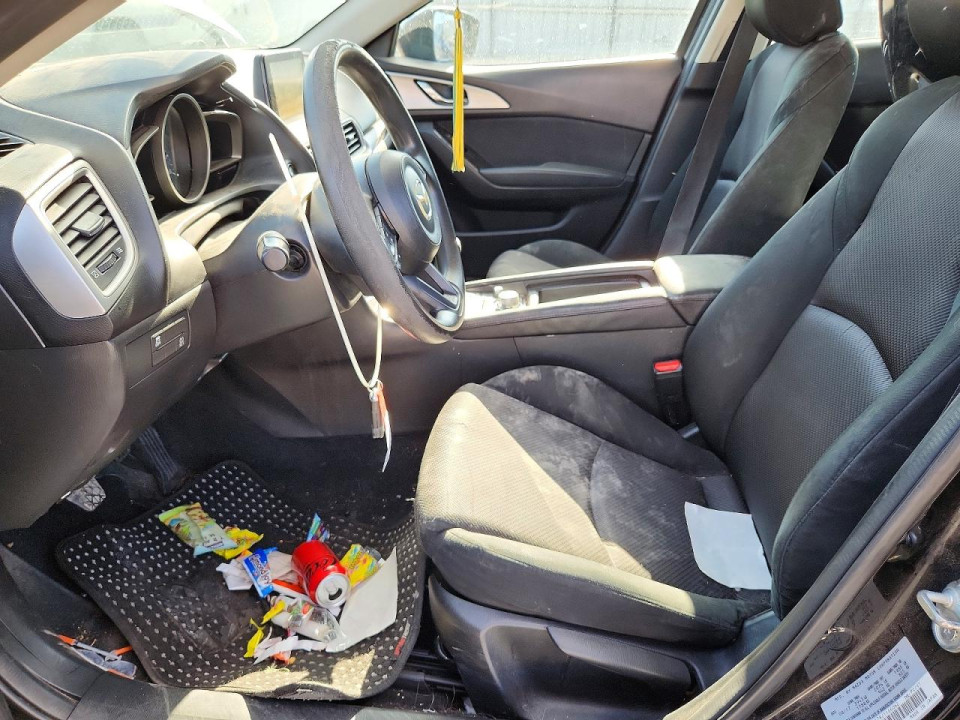 Mazda 3 2018 — Copart