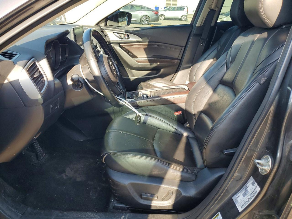 Mazda 3 2018 — Copart