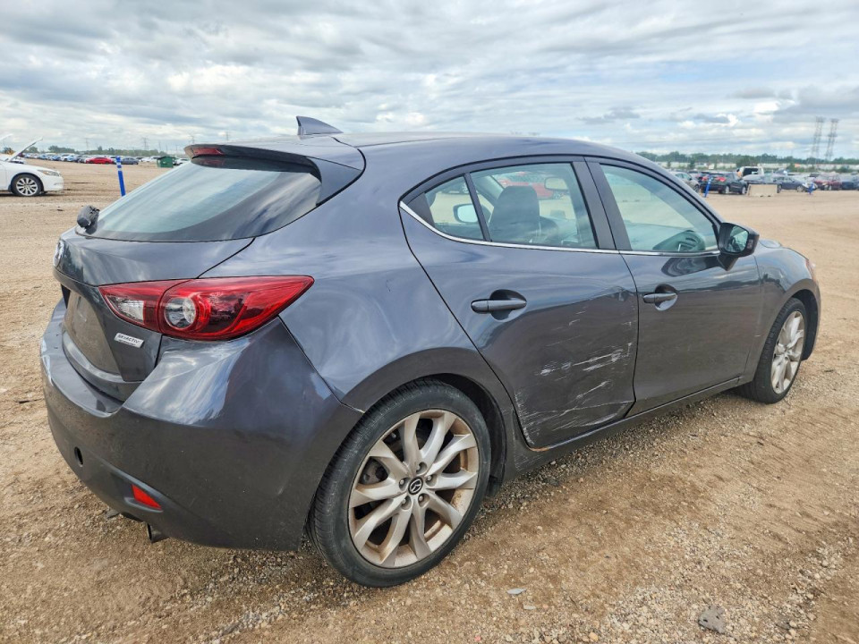 Mazda 3 2016 — Copart