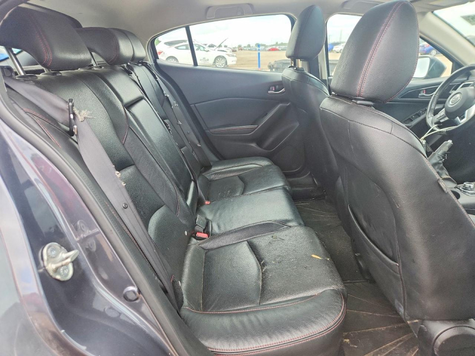 Mazda 3 2016 — Copart