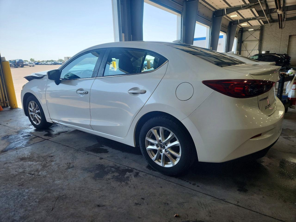 Mazda 3 2016 — Copart