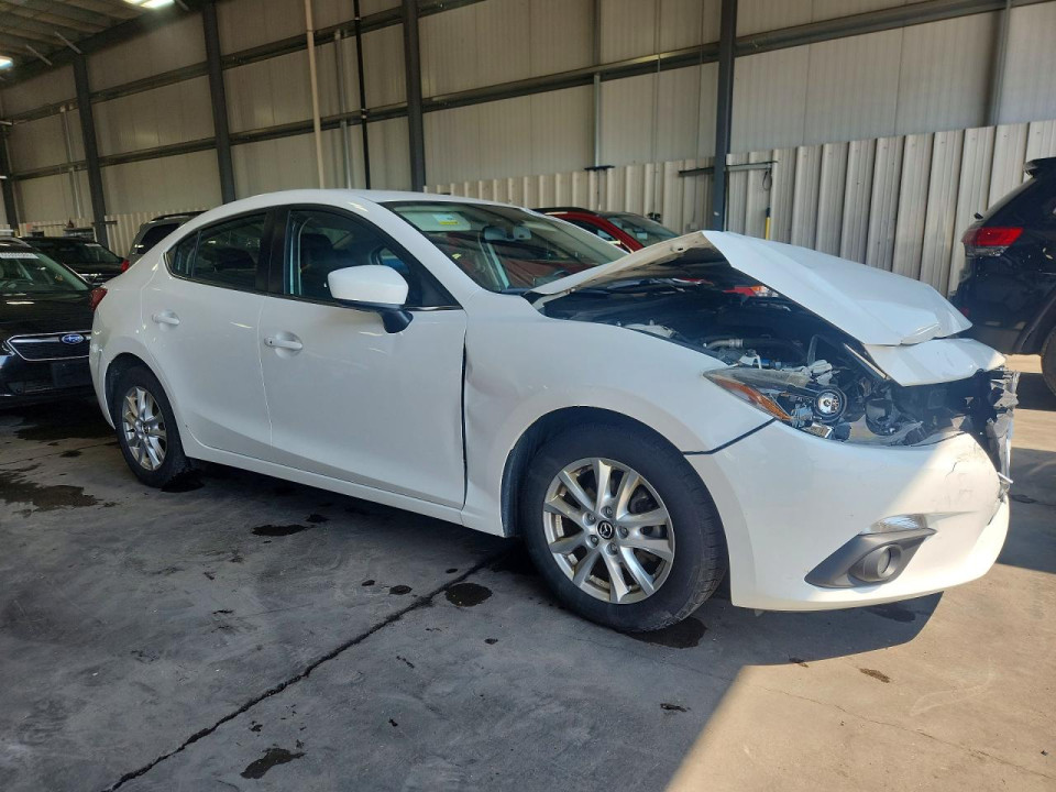 Mazda 3 2016 — Copart