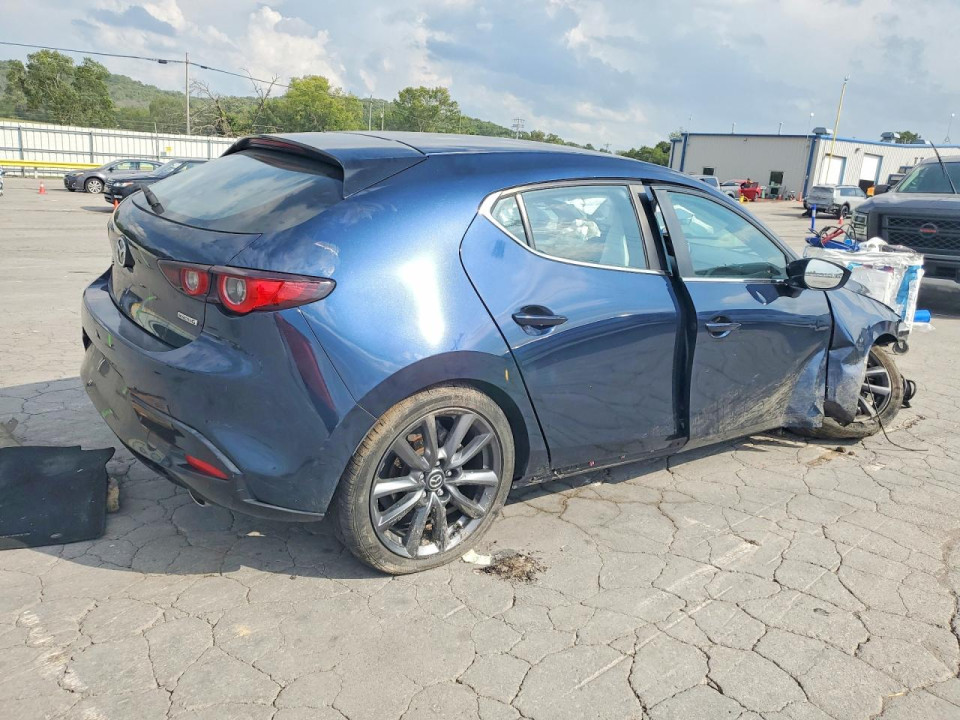 Mazda 3 2024 — Copart
