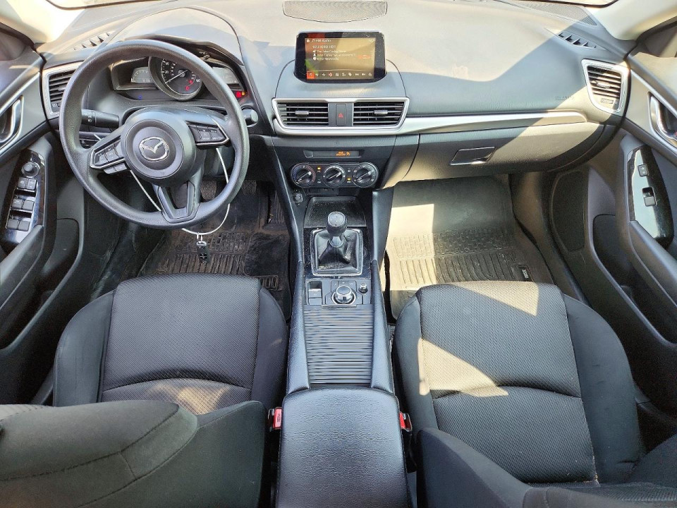 Mazda 3 2017 — Copart