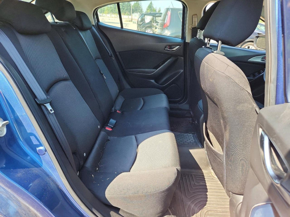 Mazda 3 2017 — Copart