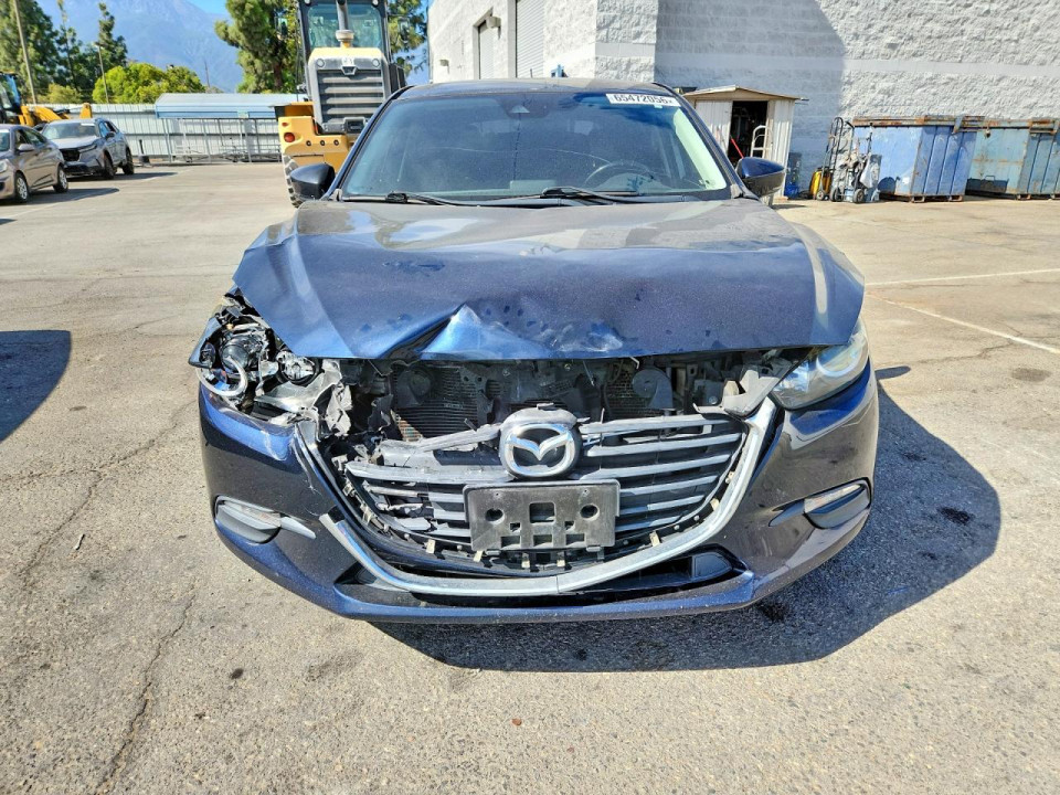 Mazda 3 2017 — Copart