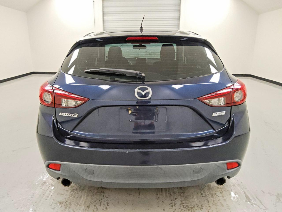 Mazda 3 2015 — Copart