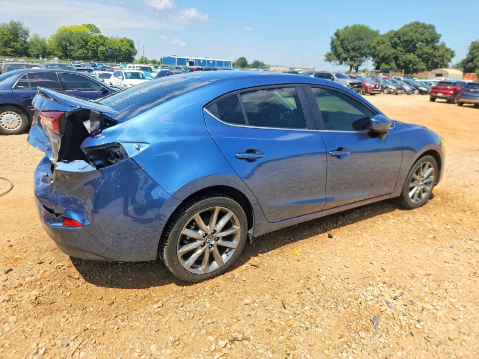 Mazda 3 2018 — Copart