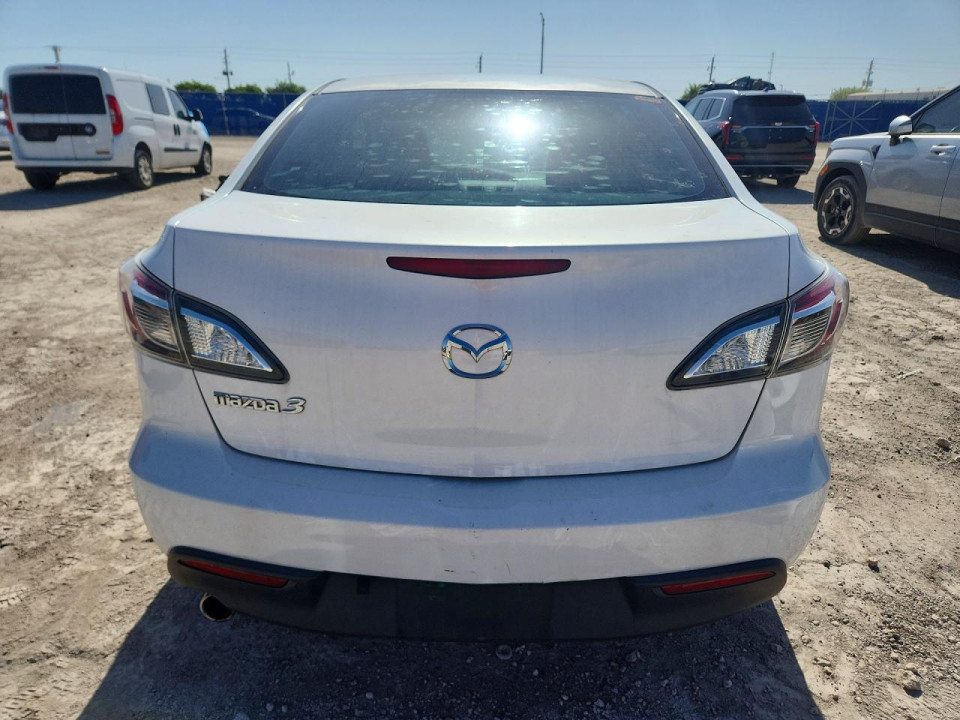Mazda 3 2011 — Copart