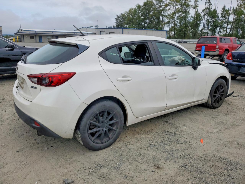 Mazda 3 2015 — Copart