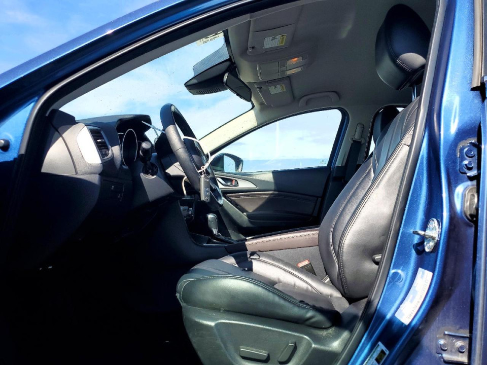 Mazda 3 2018 — Copart