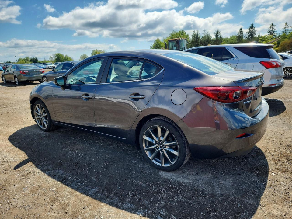Mazda 3 2018 — Copart