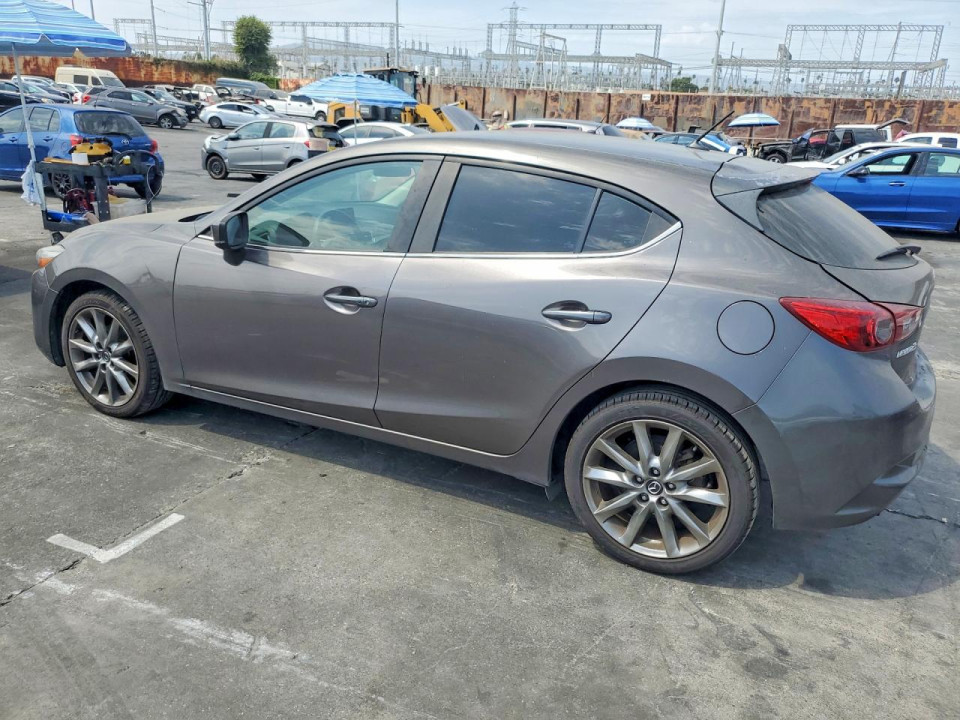 Mazda 3 2018 — Copart