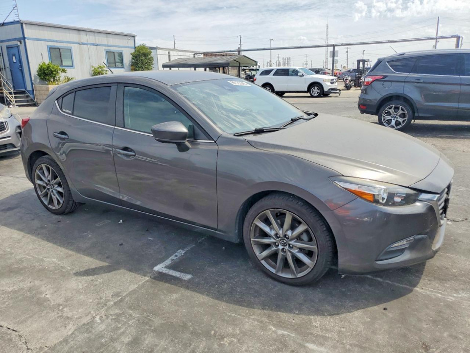 Mazda 3 2018 — Copart