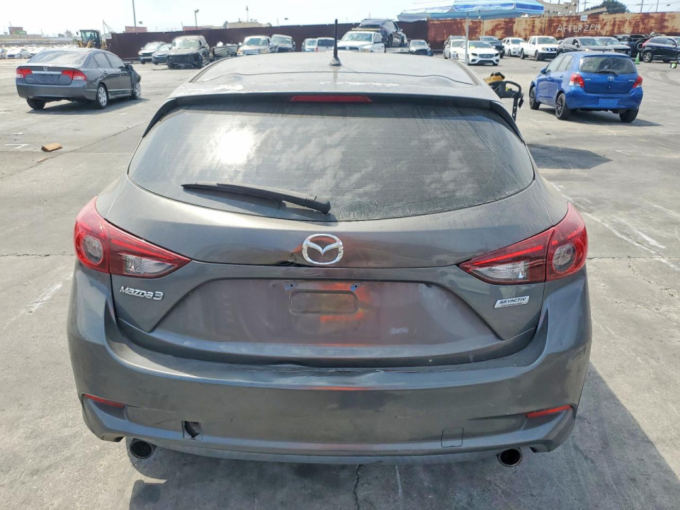 Mazda 3 2018 — Copart