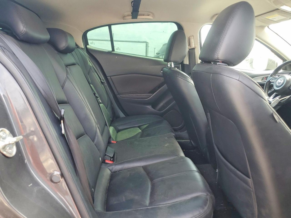 Mazda 3 2018 — Copart
