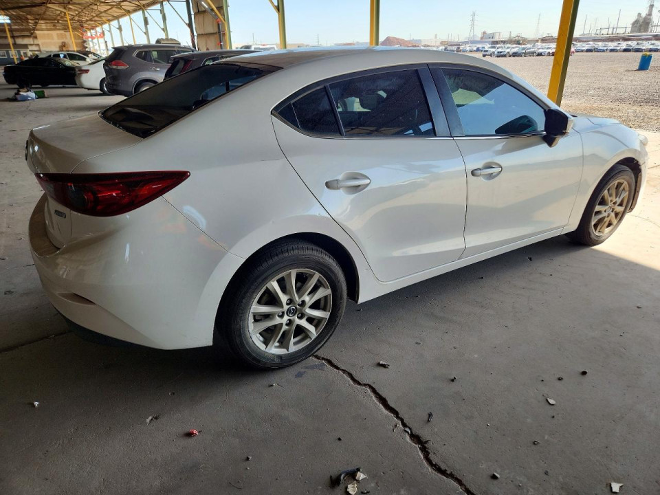 Mazda 3 2017 — Copart
