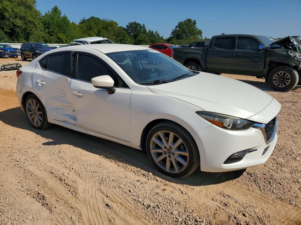 Mazda 3 2017 — Copart
