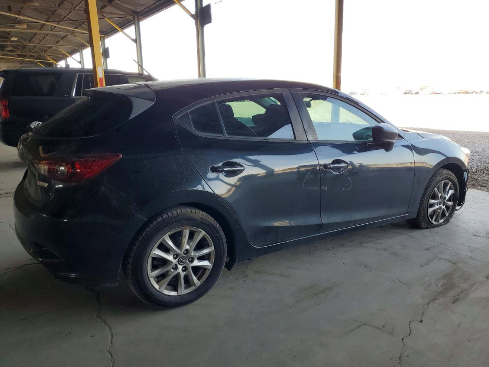 Mazda 3 2017 — Copart