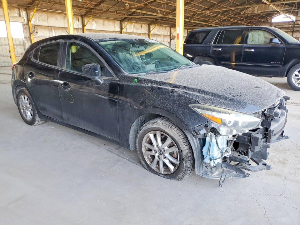 Mazda 3 2017 — Copart