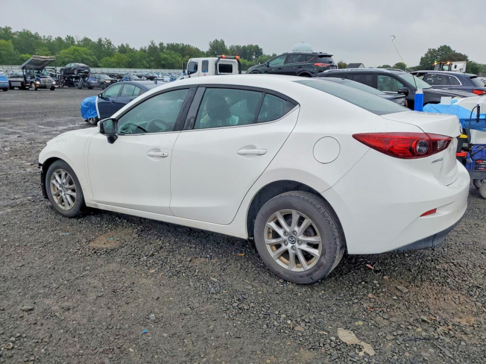 Mazda 3 2017 — Copart