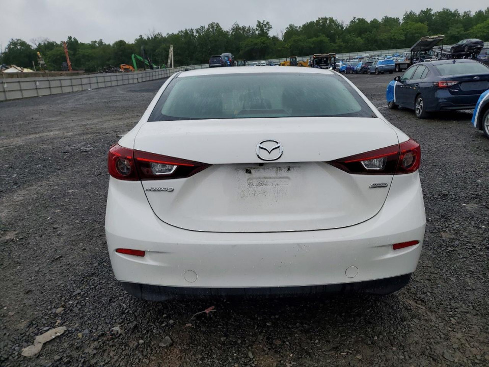 Mazda 3 2017 — Copart