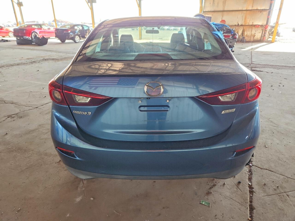 Mazda 3 2017 — Copart