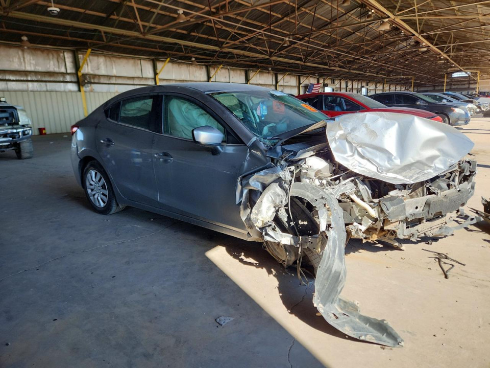Mazda 3 2015 — Copart