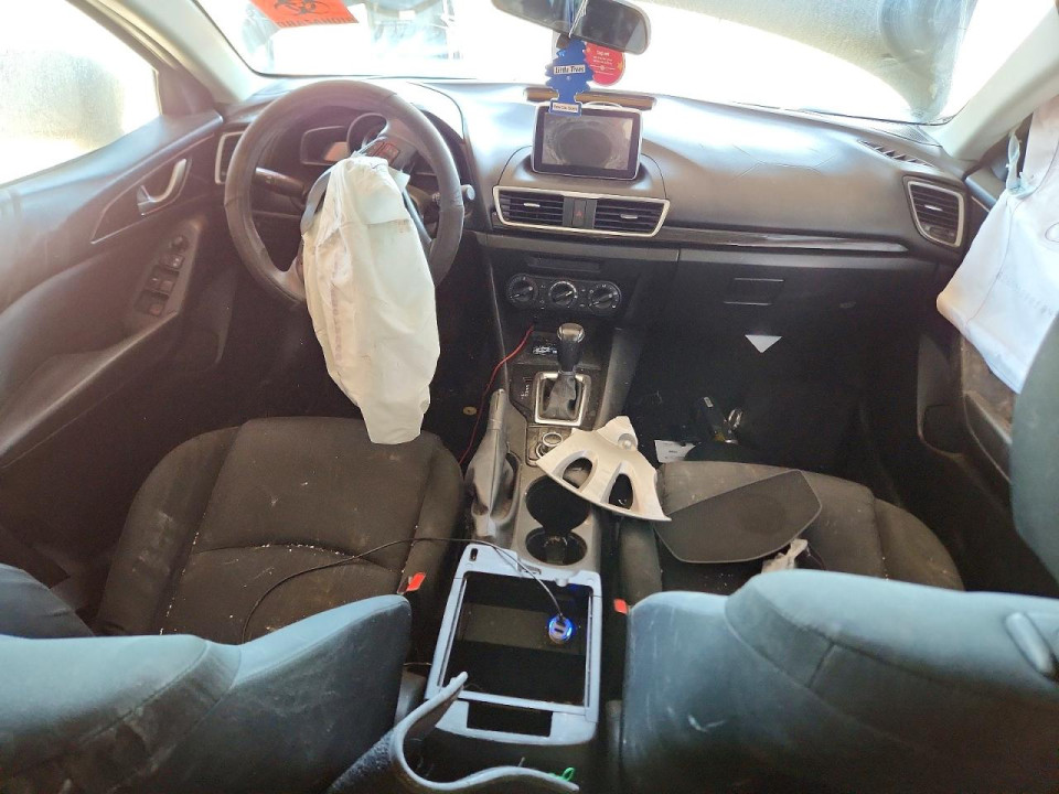 Mazda 3 2015 — Copart