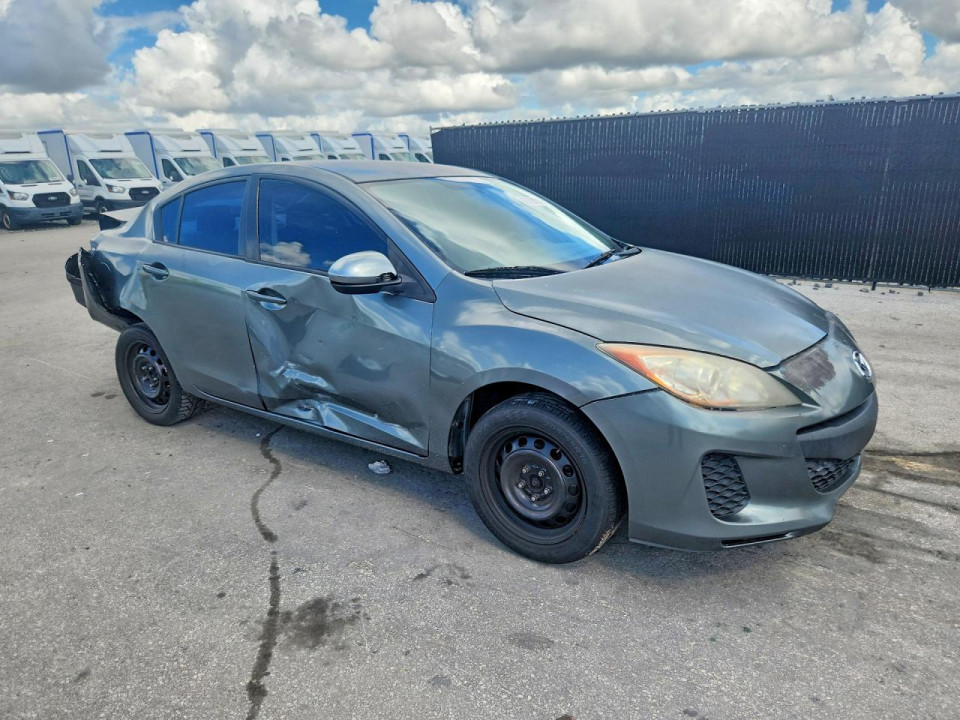 Mazda 3 2013 — Copart