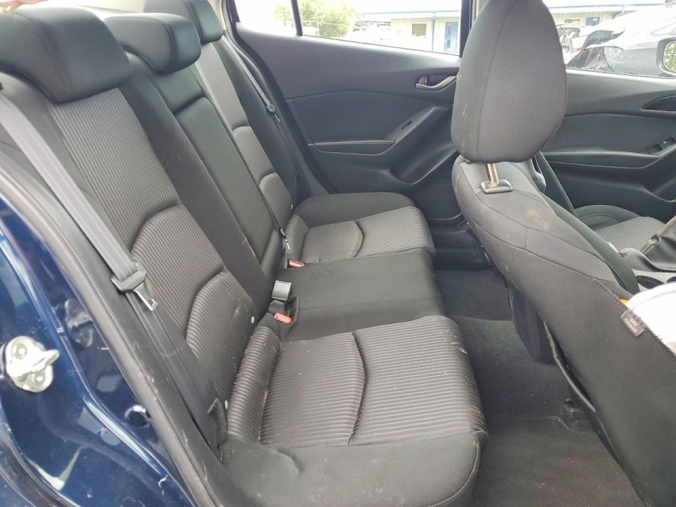 Mazda 3 2015 — Copart