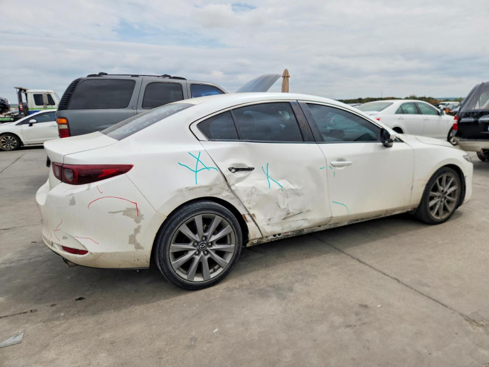 Mazda 3 2022 — Copart