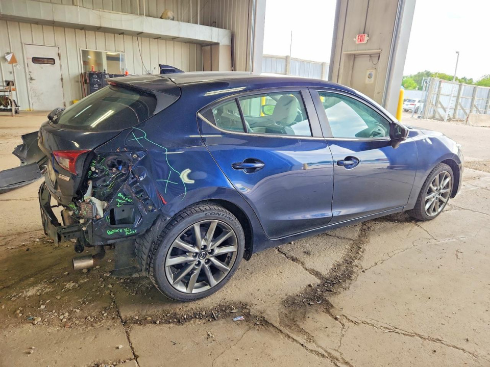 Mazda 3 2018 — Copart