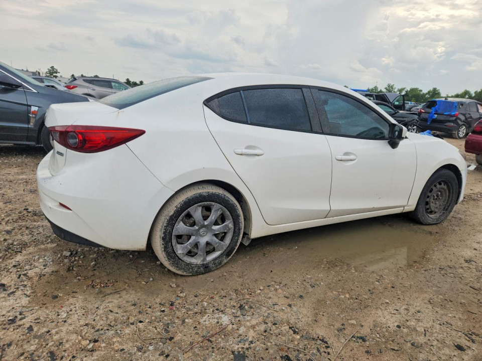 Mazda 3 2015 — Copart