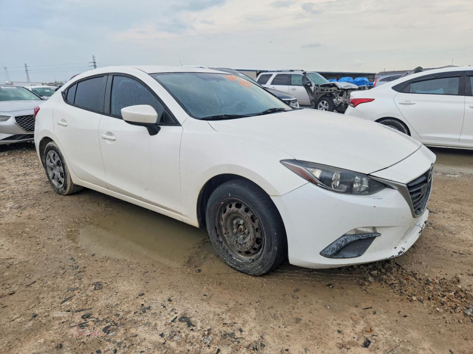 Mazda 3 2015 — Copart