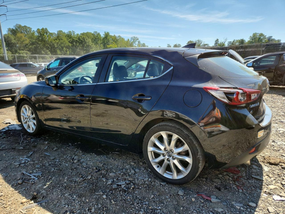 Mazda 3 2016 — Copart