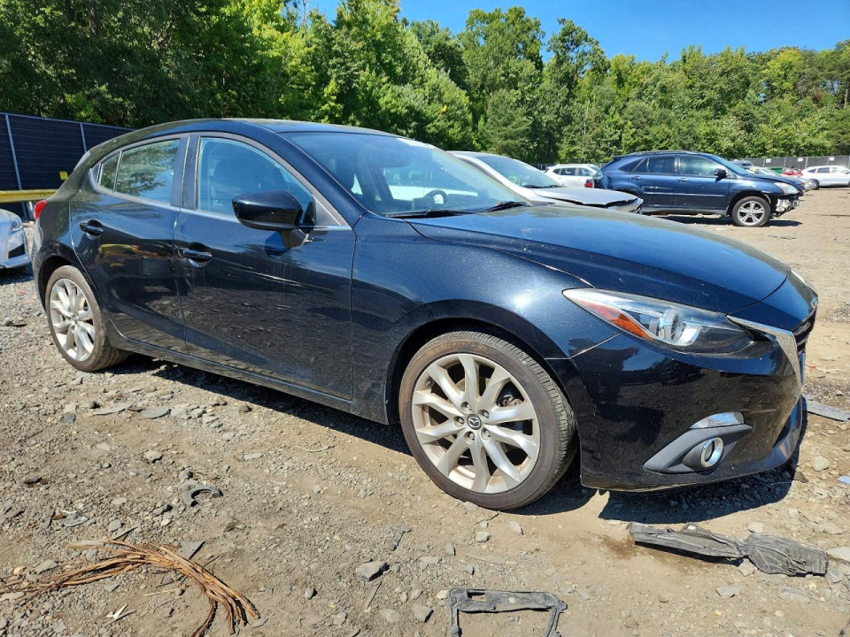 Mazda 3 2016 — Copart