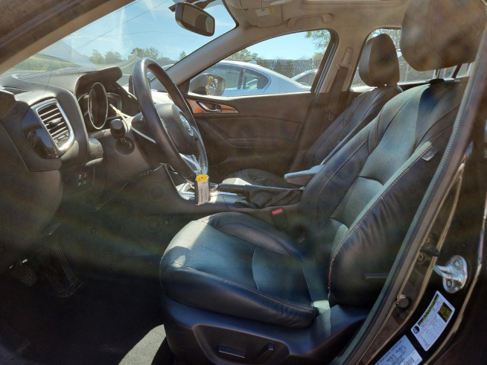 Mazda 3 2016 — Copart