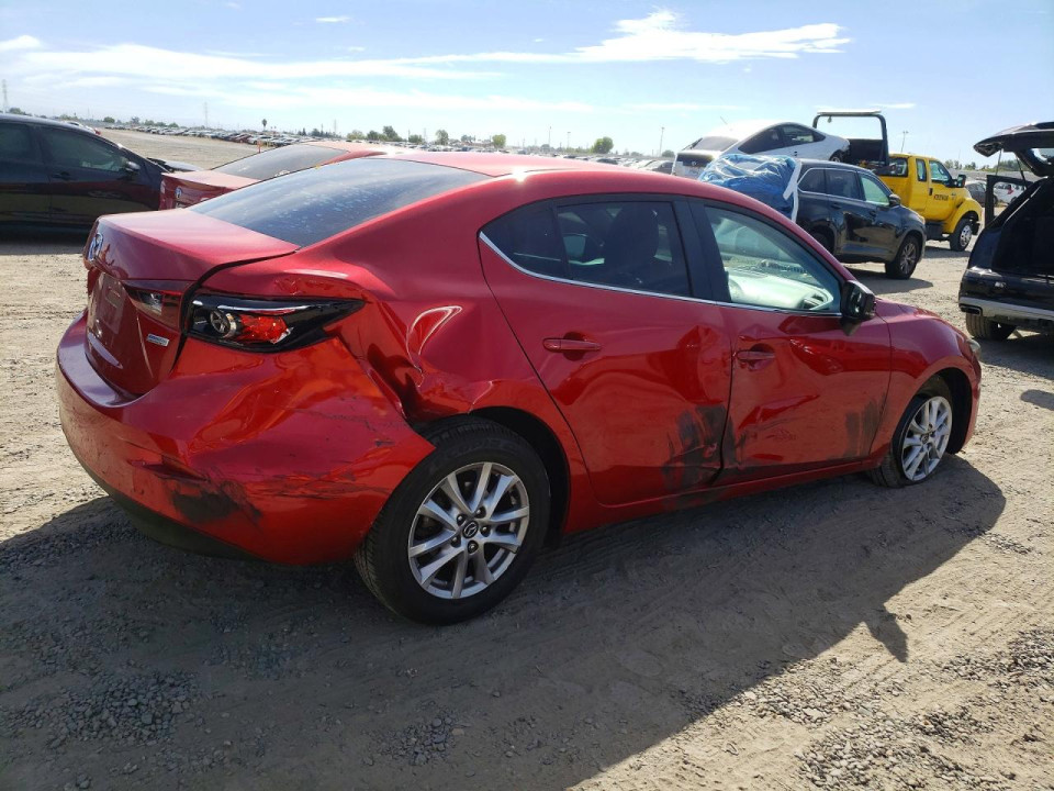 Mazda 3 2018 — Copart