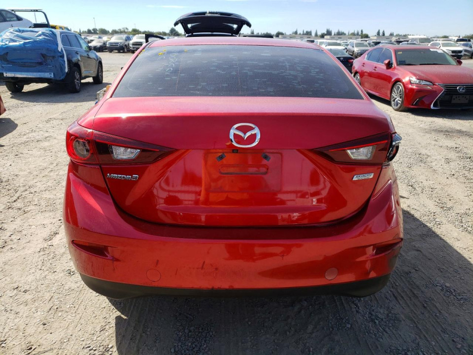 Mazda 3 2018 — Copart