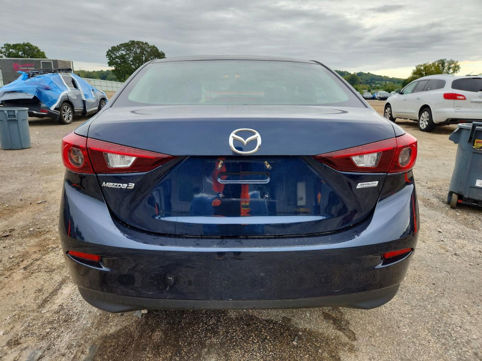 Mazda 3 2015 — Copart