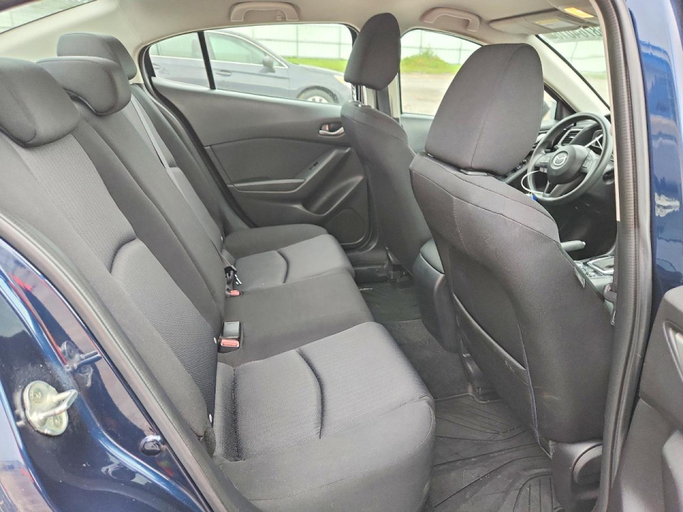 Mazda 3 2015 — Copart